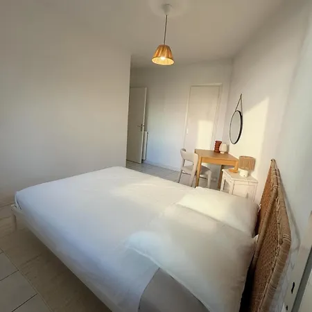 Spacieux 2 Pieces Proche Des Plages Avec Parking Apartment Antibes